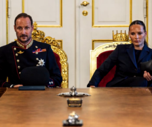 Haakon VIII se dirige este sábado por primera vez como rey a la nación noruega
