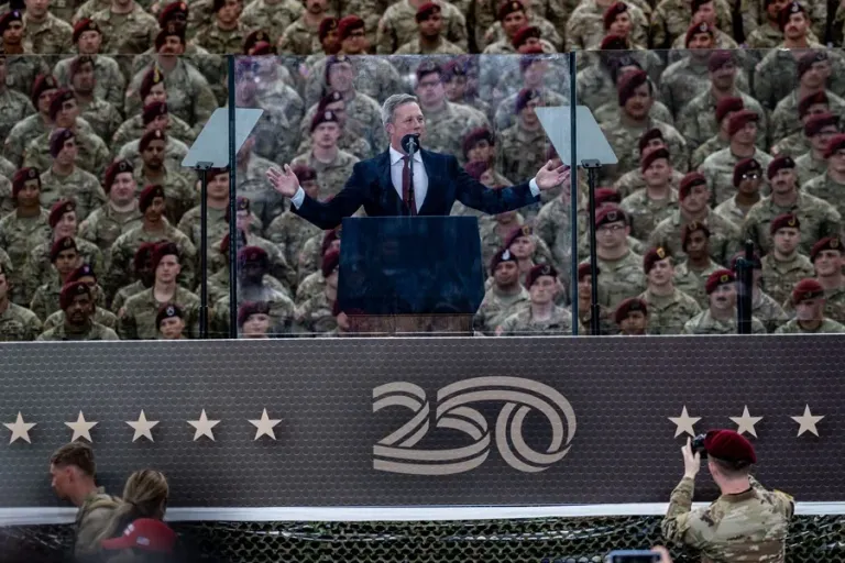 Dimite el secretario del Ejército de Estados Unidos tras las tensiones con el secretario de Guerra