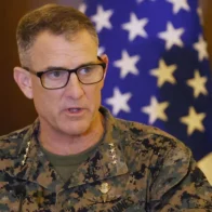 Jefe del Comando Sur de EE.UU. llega a Bogotá para reunirse con nueva cúpula militar de Colombia