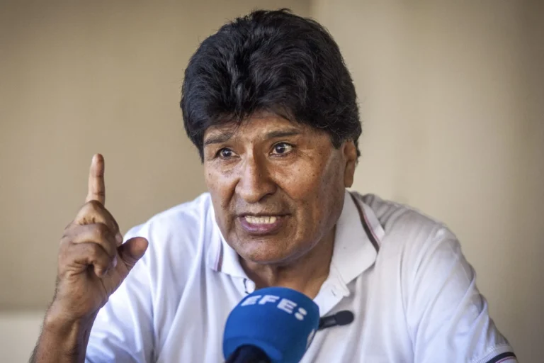 Evo Morales enfrenta nueva orden de captura en Bolivia por protestas que paralizaron carreteras durante 53 días