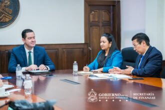 Honduras busca ampliar cooperación con el BID durante encuentro ministerial en Panamá