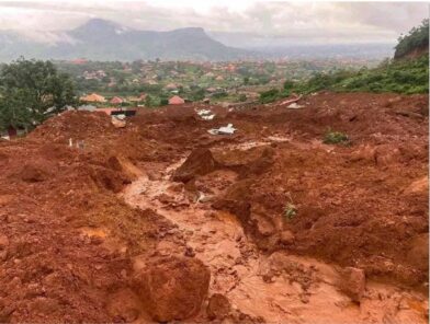 Al menos 30 muertos y 22 heridos tras un deslizamiento en un vertedero de Guinea-Conakri