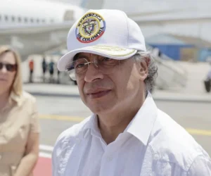 Gustavo Petro viajará a México en su primer viaje como expresidente de Colombia