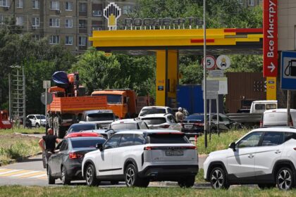 Rusia enfrenta escasez de combustible por ofensiva ucraniana