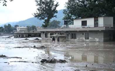 Riada en Nepal deja 403 desaparecidos, incluidos dos españoles