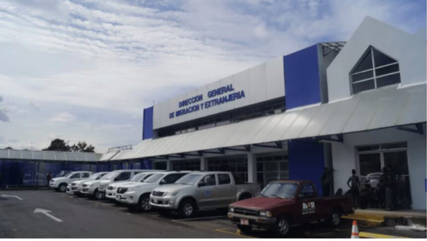 Costa Rica: más de 2,600 carnés de residencia para extranjeros siguen sin ser retirados