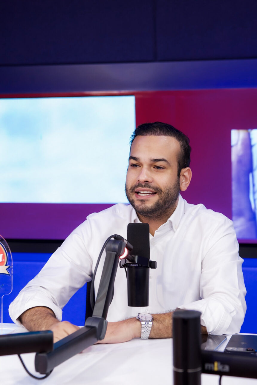 Eduardo Saint-hilaire denuncia atentado en su contra: Cámaras captan emboscada vehicular