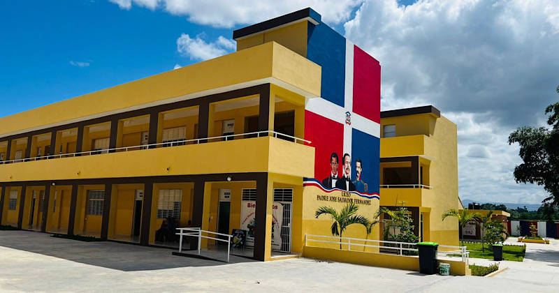 Año escolar 2026-2027 inicia con 1,300 recintos remozados y 337 nuevos laboratorios