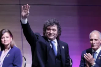 Milei dice que Argentina aportará experiencia en seguridad al nuevo Gobierno de Colombia