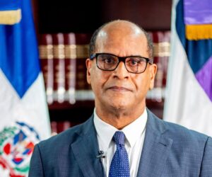 Juez de la Suprema revela que tuvo que tomar un préstamo para pagar el colegio de sus hijos