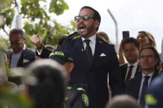 De la Espriella se compromete a salvaguardar "libertad periodística" durante su Gobierno
