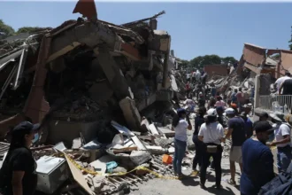 Terremoto en Colombia deja al menos 132 muertos y 570 heridos; continúa búsqueda de sobrevivientes