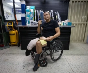 Adrián Troncoso: sobrevivió al terremoto y buscó entre los escombros a su hijo y su familia
