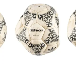 El balón de la «Mano de Dios» de Maradona se vende por 3,35 millones de dólares