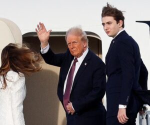 EEUU investiga video de televisión estatal iraní que amenaza a Barron Trump, hijo del presidente