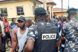 Dos agentes de seguridad mueren y 70 civiles son secuestrados en el noroeste de Nigeria