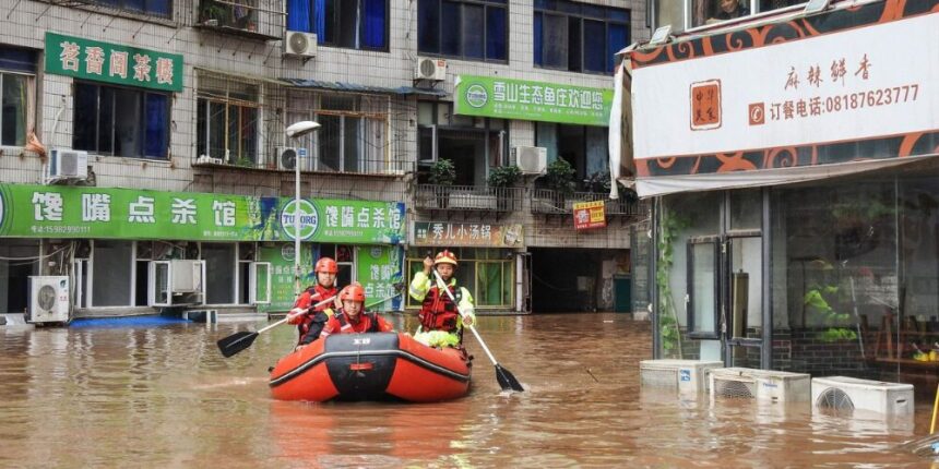 Más de 120.000 evacuados por fuertes lluvias en el centro de China