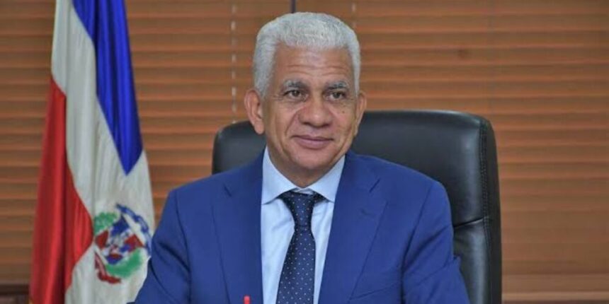 Ricardo de los Santos afirma suspensión de registros a empresas vinculadas a senadores “no es una sanción”