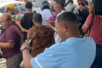 Residentes en Capotillo piden a las autoridades sancionar a mujer que abandonó feto frente al Moscoso Puello