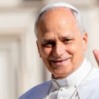 El papa insta a situar en el centro la protección de los migrantes menores de edad