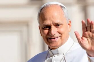 El papa insta a situar en el centro la protección de los migrantes menores de edad