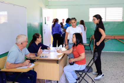 Rehabilitación y el HOMS brindan servicios de salud gratuitos en Constanza