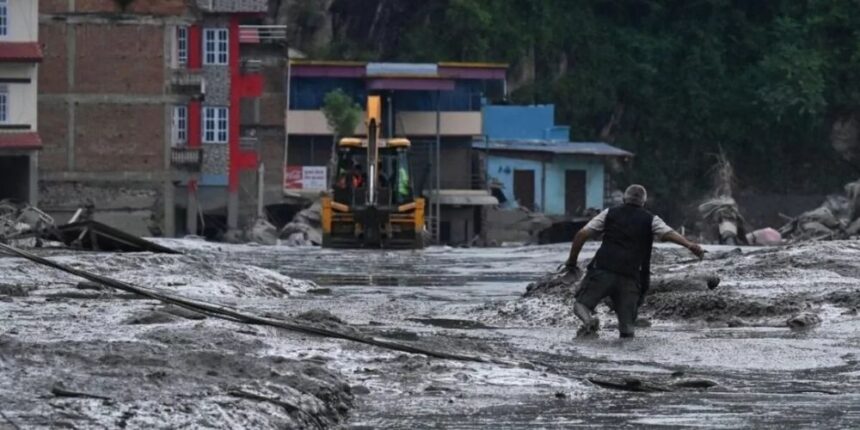 Nepal eleva a más de 1.900 los desaparecidos por la riada tras sumar 933 trabajadores