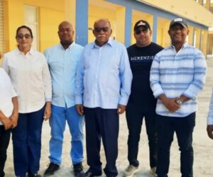 Gobierno responde al deterioro de las vías de acceso al Liceo Experimental UASD en Azua