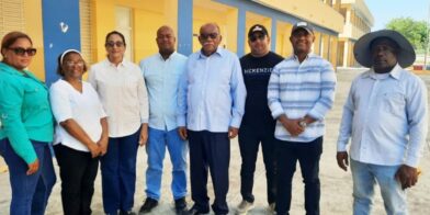 Gobierno responde al deterioro de las vías de acceso al Liceo Experimental UASD en Azua