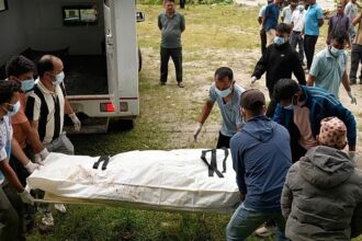 Devastadoras inundaciones en Nepal dejan 903 muertos y más de 4,200 desaparecidos