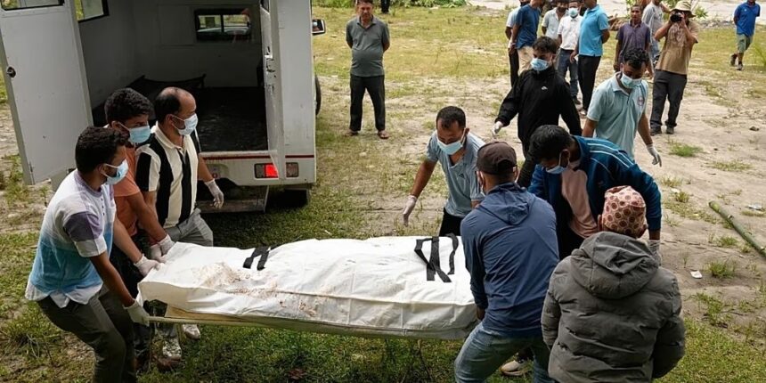 Devastadoras inundaciones en Nepal dejan 903 muertos y más de 4,200 desaparecidos