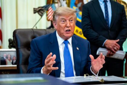 Trump insiste en que Irán no tendrá arma nuclear cuando termina plazo de memorando de paz