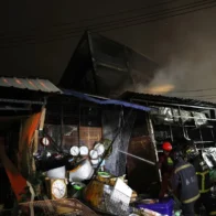 Se incendia un centro comercial de un popular barrio de Bangkok
