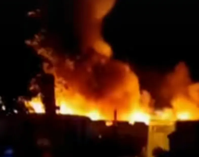 Incendio en vertedero de Cancino Adentro cubre de humo a sectores de Santo Domingo Este