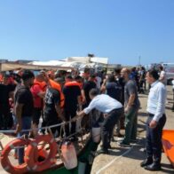 Un tribunal de la ciudad turcochipriota de Girne ordenó este lunes el arresto de los ocho tripulantes del catamarán que naufragó