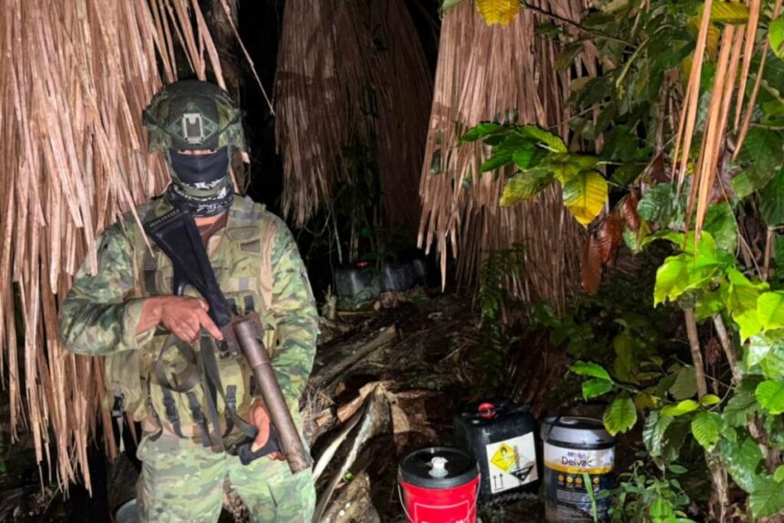 Ecuador: hallan ocho cadáveres decapitados en una fosa junto a una mina ilegal en Pucará, Azuay