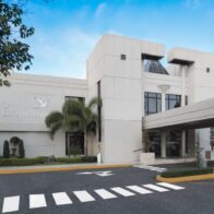Velan restos de mujer fallecida tras recibir impacto de bala en establecimiento comercial de Naco