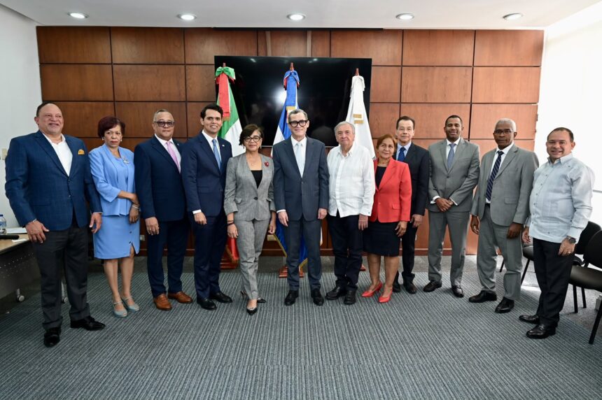 Ministerio de Trabajo y el Instituto Nacional de Estadística y Geografía (INEGI) de México.
