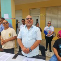 Padres respaldan a directora de escuela especial en Santiago y rechazan denuncias de la ADP