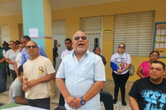 Padres respaldan a directora de escuela especial en Santiago y rechazan denuncias de la ADP