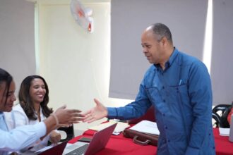 Regional 03 de Educación coordina acciones para garantizar inicio del año escolar 2026-2027 en Azua