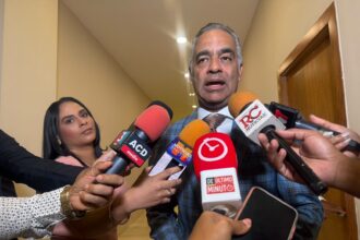 Joel Santos atribuye apagones a sobrecargas en transformadores