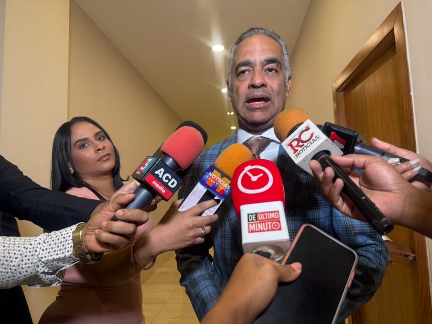 Joel Santos atribuye apagones a sobrecargas en transformadores