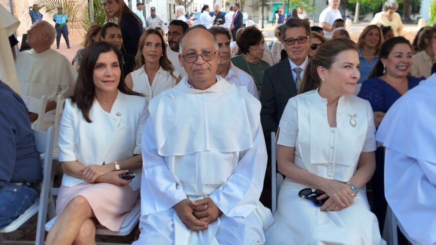 Santo Domingo conmemora 528 años de fundación con escultura de Santo Domingo de Guzmán