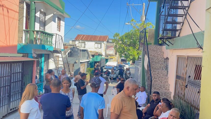 Trabajador muere tras derrumbe mientras excavaba una zanja en Villa González