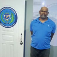 Arrestan a hombre en Cotuí acusado de amenazar de muerte a una mujer; ocupan un arma de fuego