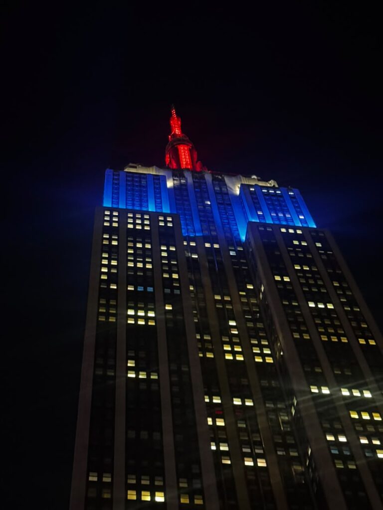 Empire State Building se ilumina con los colores dominicanos con participación de Santiago Matías