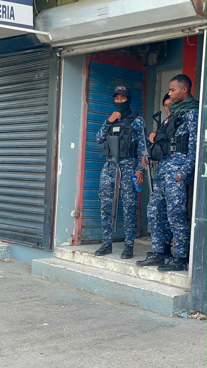 Paro de 48 horas paraliza Navarrete: destruyen decenas de contadores y refuerzan vigilancia policial