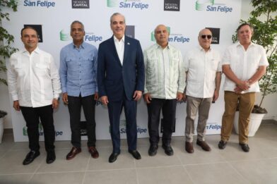 Abinader supervisa construcción de central que aportará 467 MW