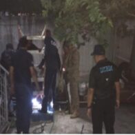 Policía y Bomberos rescatan con vida a dos hombres afectados por inhalación de sustancias químicas